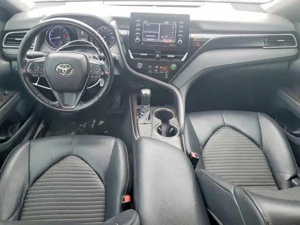 4T1G11AK8MU555239 2021 TOYOTA CAMRY - Image 8