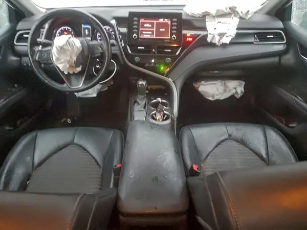 4T1G11AK8MU556892 2021 TOYOTA CAMRY - Image 8