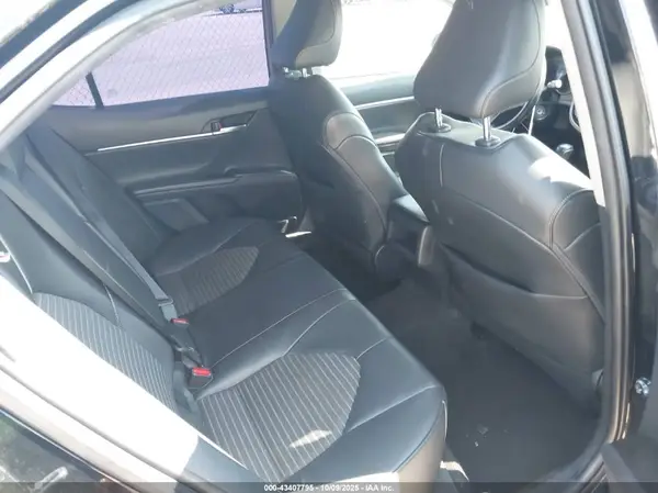 4T1G11AK8MU560960 2021 TOYOTA CAMRY - Image 8