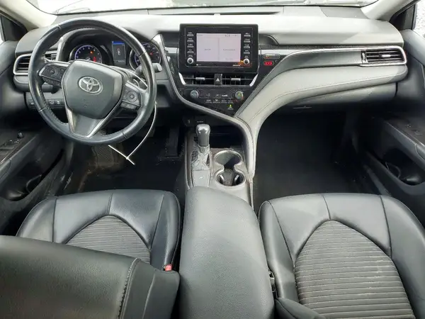 4T1G11AK8MU564992 2021 TOYOTA CAMRY - Image 8