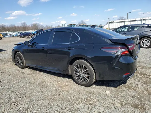4T1G11AK8MU582554 2021 TOYOTA CAMRY - Image 2