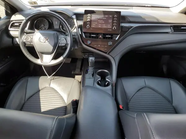 4T1G11AK8MU582554 2021 TOYOTA CAMRY - Image 8