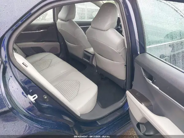 4T1G11AK8MU585082 2021 TOYOTA CAMRY - Image 8