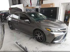 4T1G11AK8MU585583 2021 TOYOTA CAMRY