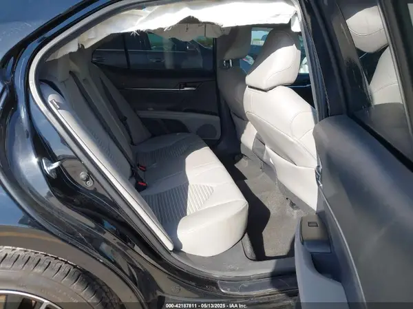 4T1G11AK8MU594896 2021 TOYOTA CAMRY - Image 8