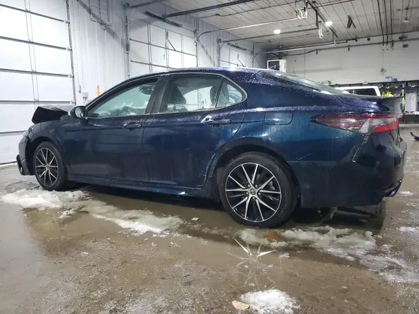 4T1G11AK8MU594946 2021 TOYOTA CAMRY - Image 2