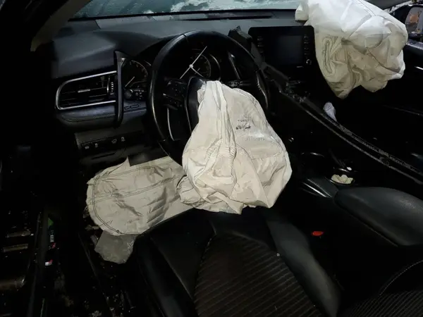 4T1G11AK8MU594946 2021 TOYOTA CAMRY - Image 8