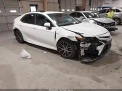 4T1G11AK8MU598284 2021 TOYOTA CAMRY