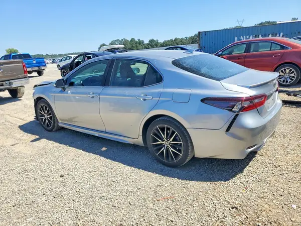 4T1G11AK8MU598558 2021 TOYOTA CAMRY - Image 2
