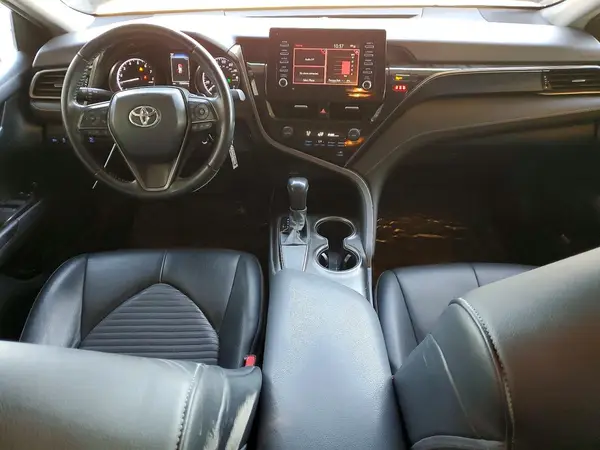 4T1G11AK8MU604083 2021 TOYOTA CAMRY - Image 8