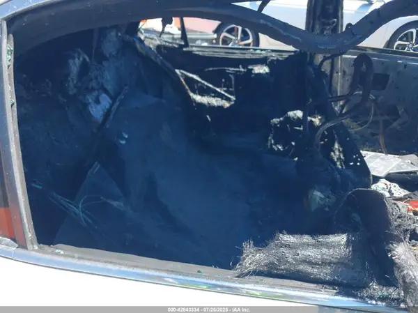 4T1G11AK8MU606979 2021 TOYOTA CAMRY - Image 8