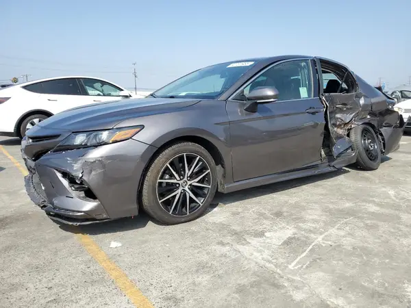4T1G11AK8NU002639 2022 TOYOTA CAMRY - Image 1