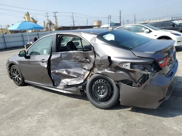 4T1G11AK8NU002639 2022 TOYOTA CAMRY - Image 2