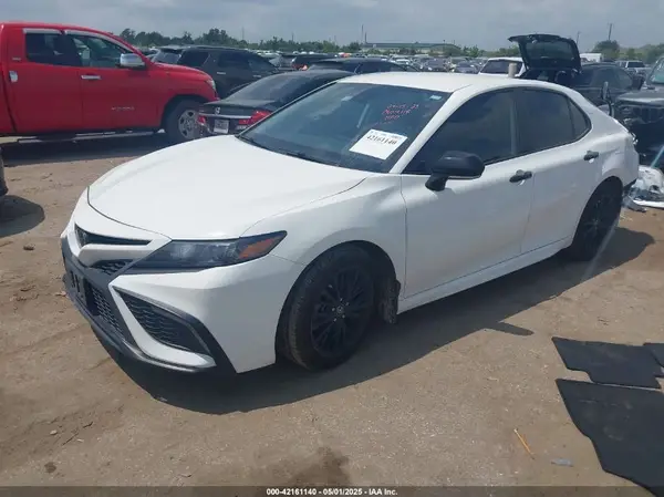 4T1G11AK8NU027220 2022 TOYOTA CAMRY - Image 2
