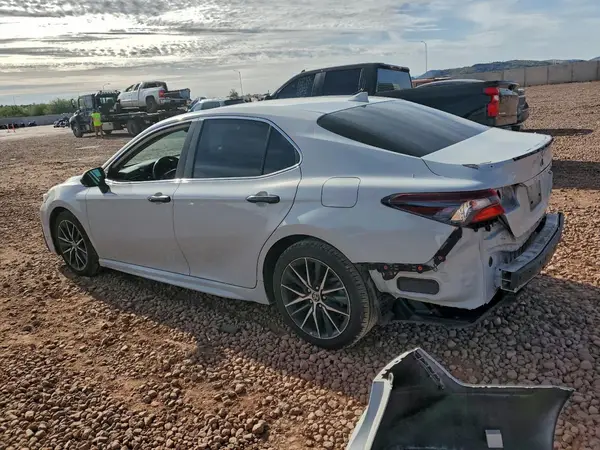 4T1G11AK8NU038086 2022 TOYOTA CAMRY - Image 2