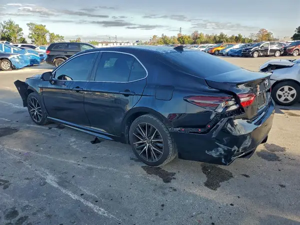 4T1G11AK8NU039688 2022 TOYOTA CAMRY - Image 2