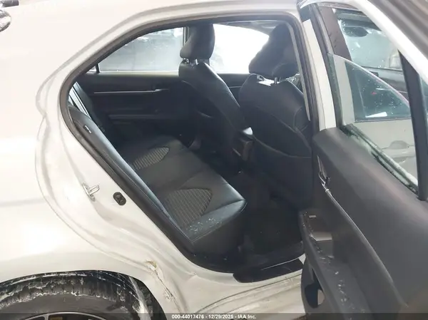 4T1G11AK8NU042252 2022 TOYOTA CAMRY - Image 8