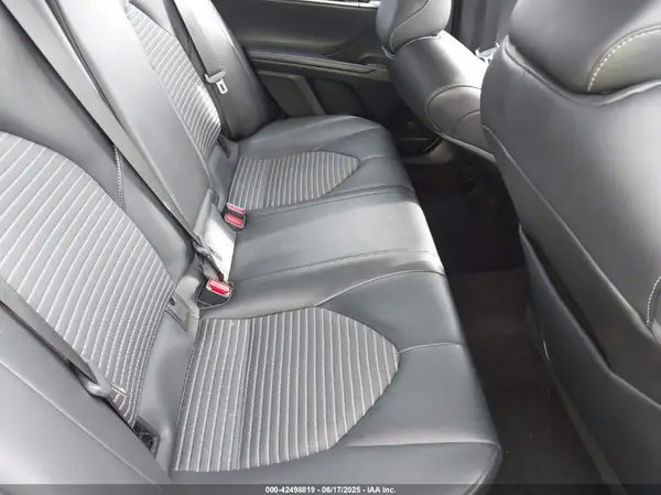4T1G11AK8NU043580 2022 TOYOTA CAMRY - Image 8
