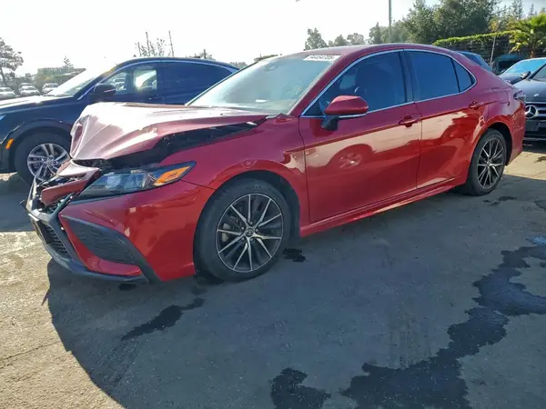 4T1G11AK8NU052764 2022 TOYOTA CAMRY - Image 1