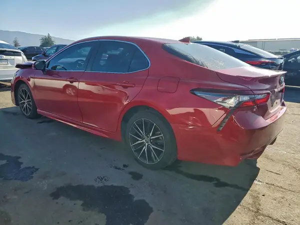 4T1G11AK8NU052764 2022 TOYOTA CAMRY - Image 2
