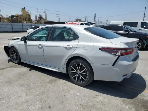 4T1G11AK8NU053560 2022 TOYOTA CAMRY - Image 2