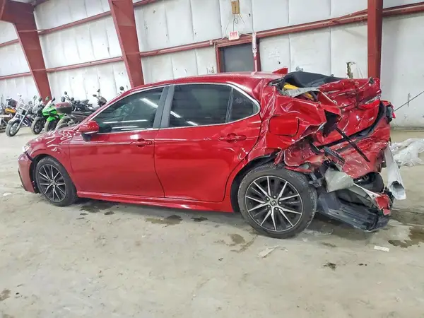 4T1G11AK8NU054336 2022 TOYOTA CAMRY - Image 2