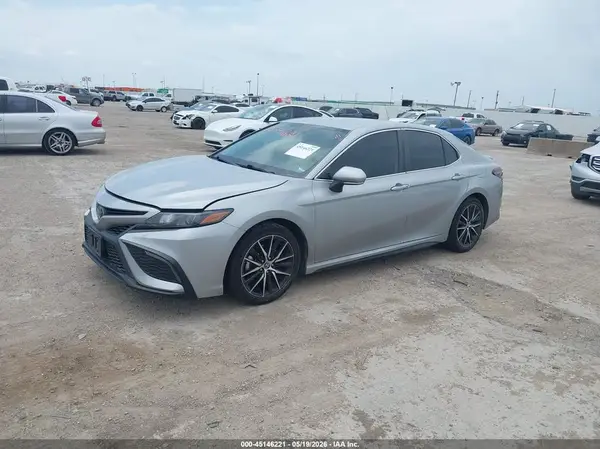 4T1G11AK8NU058239 2022 TOYOTA CAMRY - Image 2