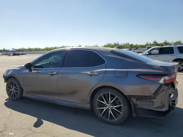 4T1G11AK8NU058709 2022 TOYOTA CAMRY - Image 2