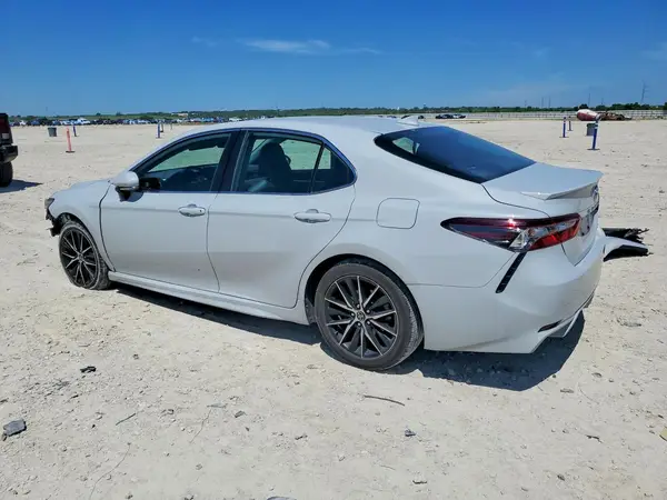 4T1G11AK8NU059293 2022 TOYOTA CAMRY - Image 2