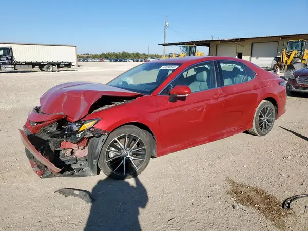 4T1G11AK8NU059567 2022 TOYOTA CAMRY - Image 1