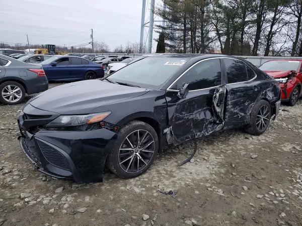 4T1G11AK8NU061898 2022 TOYOTA CAMRY - Image 1
