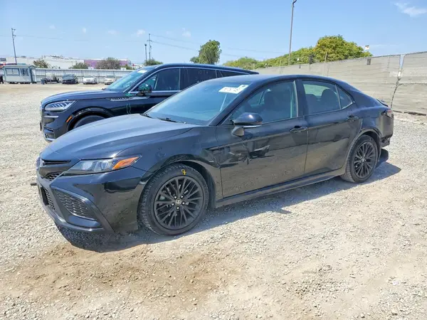 4T1G11AK8NU065093 2022 TOYOTA CAMRY - Image 1