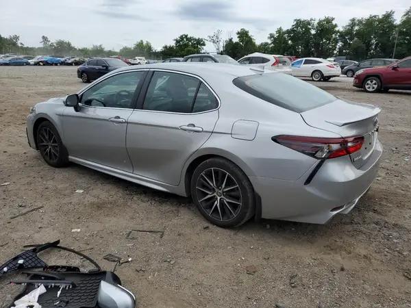 4T1G11AK8NU066888 2022 TOYOTA CAMRY - Image 2