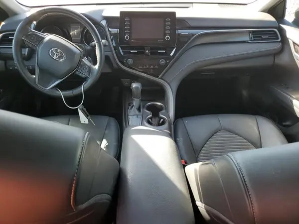 4T1G11AK8NU069340 2022 TOYOTA CAMRY - Image 8