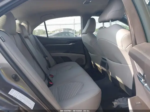 4T1G11AK8NU075770 2022 TOYOTA CAMRY - Image 8