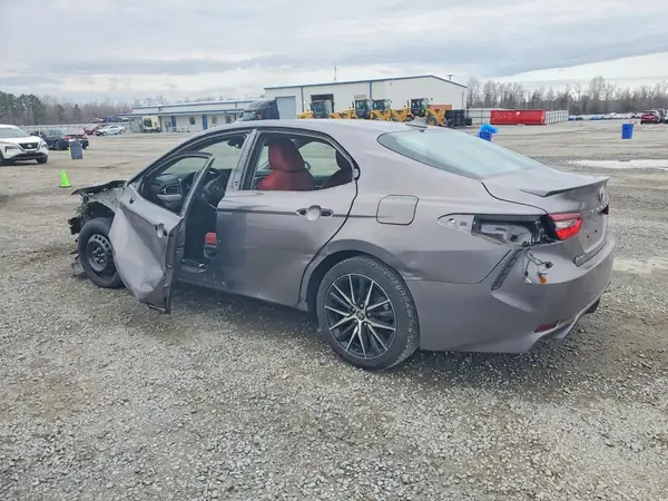 4T1G11AK8NU076272 2022 TOYOTA CAMRY - Image 2