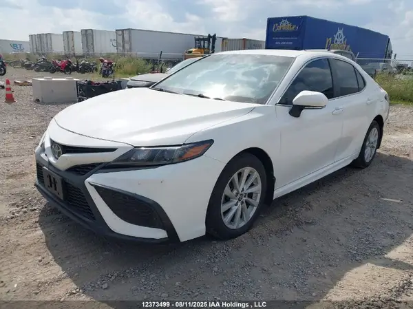 4T1G11AK8NU620401 2022 TOYOTA CAMRY - Image 2