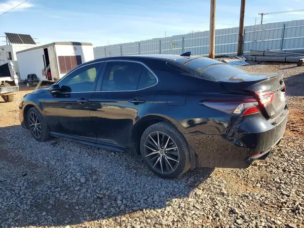 4T1G11AK8NU623427 2022 TOYOTA CAMRY - Image 2