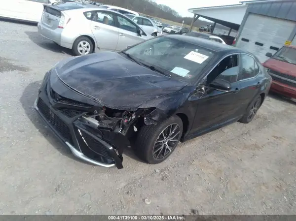 4T1G11AK8NU624738 2022 TOYOTA CAMRY - Image 2