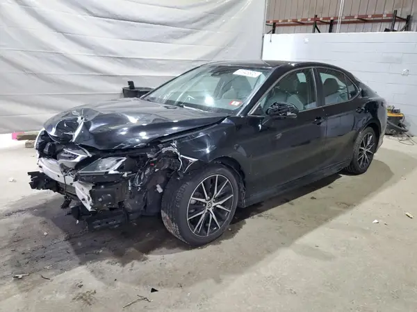 4T1G11AK8NU626649 2022 TOYOTA CAMRY - Image 1