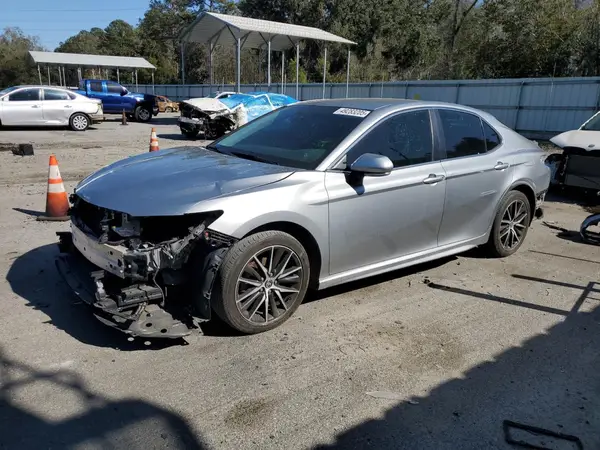 4T1G11AK8NU631432 2022 TOYOTA CAMRY - Image 1