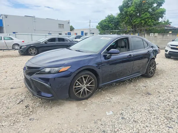 4T1G11AK8NU634332 2022 TOYOTA CAMRY - Image 1