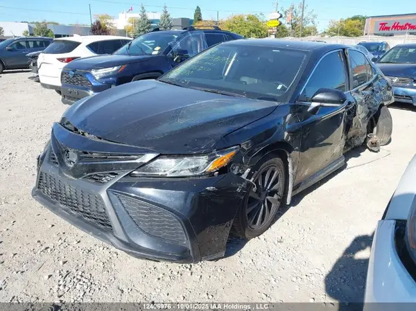4T1G11AK8NU636307 2022 TOYOTA CAMRY - Image 2