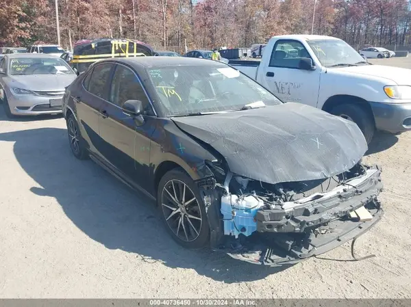 4T1G11AK8NU639515 2022 TOYOTA CAMRY - Image 1