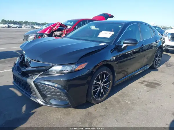 4T1G11AK8NU655732 2022 TOYOTA CAMRY - Image 2