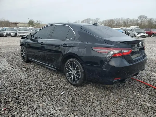 4T1G11AK8NU656654 2022 TOYOTA CAMRY - Image 2