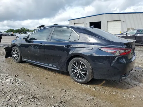 4T1G11AK8NU657660 2022 TOYOTA CAMRY - Image 2