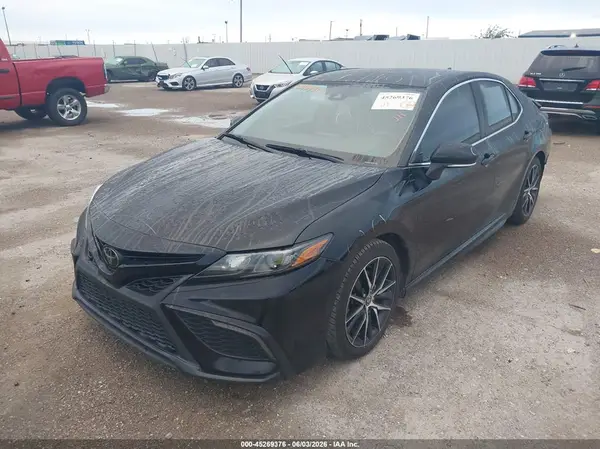 4T1G11AK8NU657903 2022 TOYOTA CAMRY - Image 2