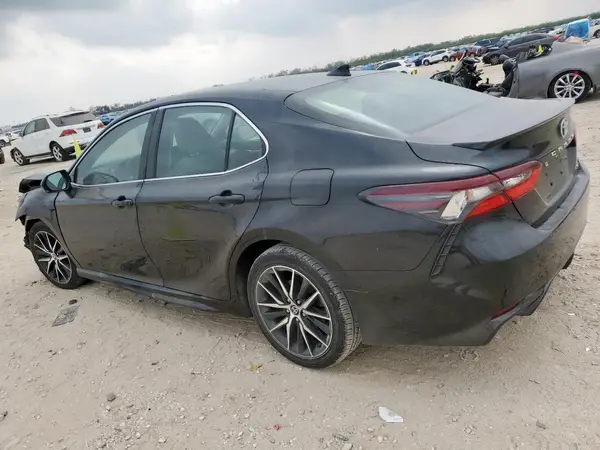 4T1G11AK8NU660736 2022 TOYOTA CAMRY - Image 2