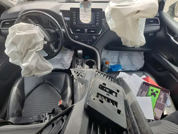 4T1G11AK8NU666018 2022 TOYOTA CAMRY - Image 8